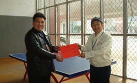 日立汽车部件（苏州）向学校捐赠体育用品