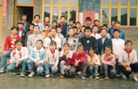 日立化成工业（上海）有限公司支援海里私立小学