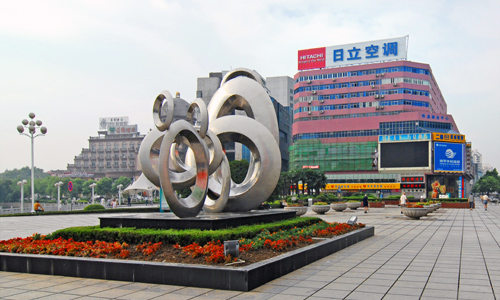 图片:日立空调的霓虹灯广告牌