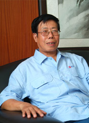 照片：大唐国际陡河发电厂 副总工程师 教授级高工 曹大安