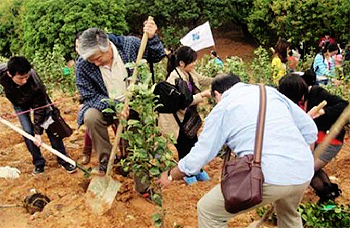 "绿色深圳 生态家园"义务植树活动现场