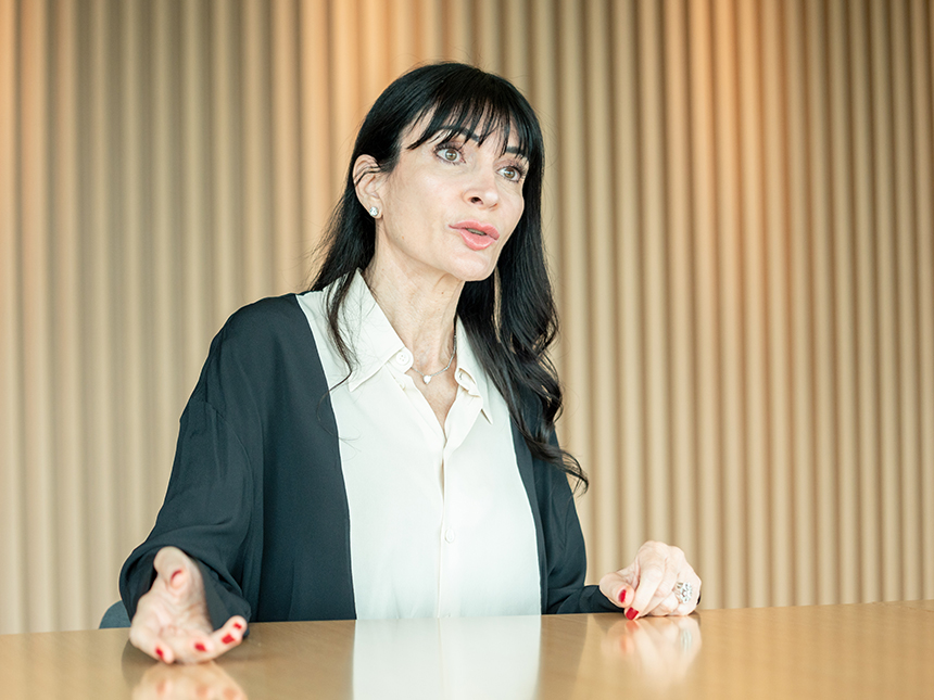 写真：执行役专务 Chief Sustainability Officer兼CHRO兼人力资源统括本部长兼CDEIO Lorena Dellagiovanna